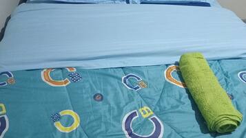 Quartos à prova de som, ferros/tábuas de passar roupa, Wi-Fi de cortesia