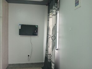 隔音、熨斗/熨衣板、免费 WiFi