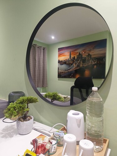 Charming Guest Room with Private Entrance in Central London