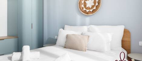 Bügeleisen/Bügelbrett, Reisekinderbett, WLAN, Bettwäsche