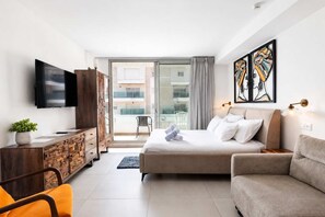 1 slaapkamer, een strijkplank/strijkijzer, wifi, beddengoed