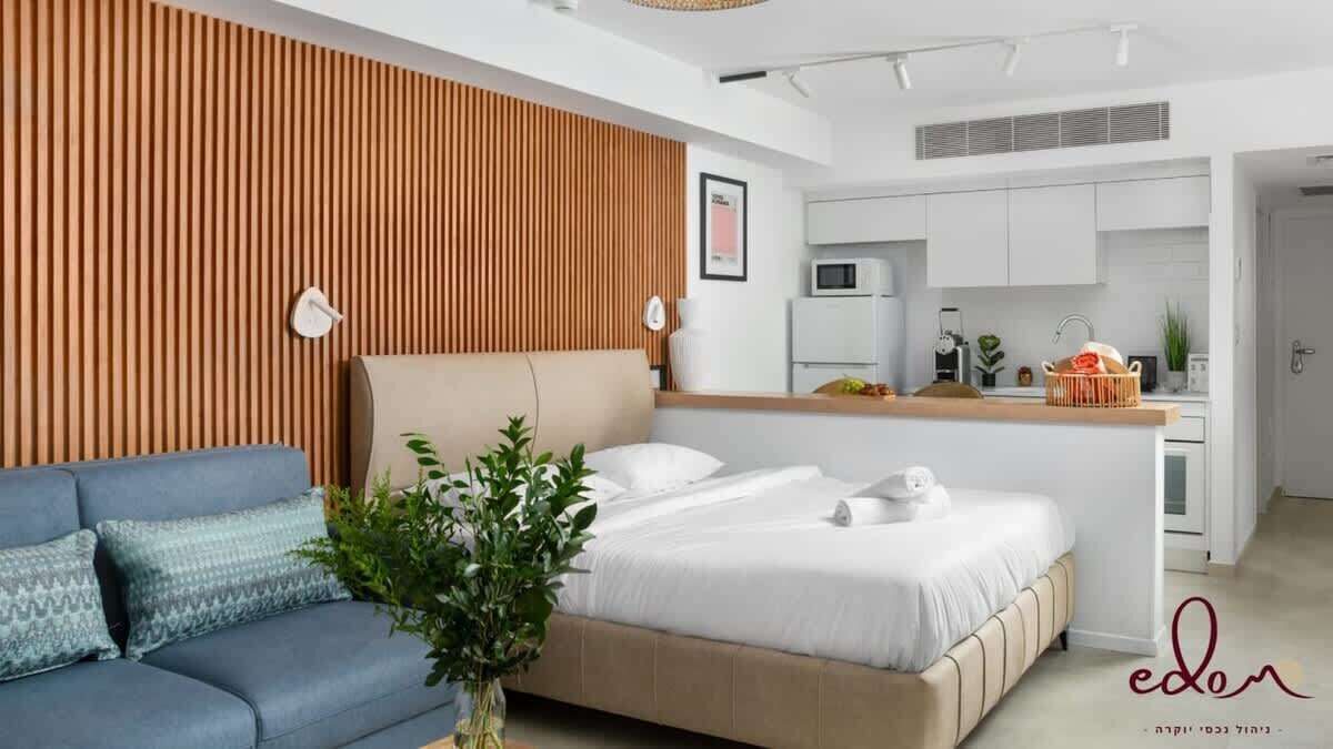 Ferros/tábuas de passar roupa, Wi-Fi, roupa de cama