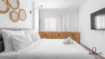 Bureau, fer et planche à repasser, Wi-Fi, draps fournis