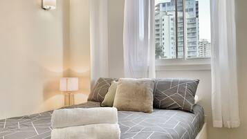 2 bedrooms, Internet, bed sheets, wheelchair access