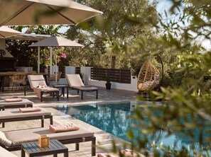 Outdoor pool - Solis Ortus Villa, a Sublime Sanctuary with Pool (Zakynthos)