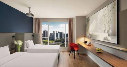 Holiday Inn Express GUIYANG IHG CENTURY CITY MALL by IHG