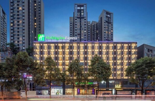 المنشأة من الخارج