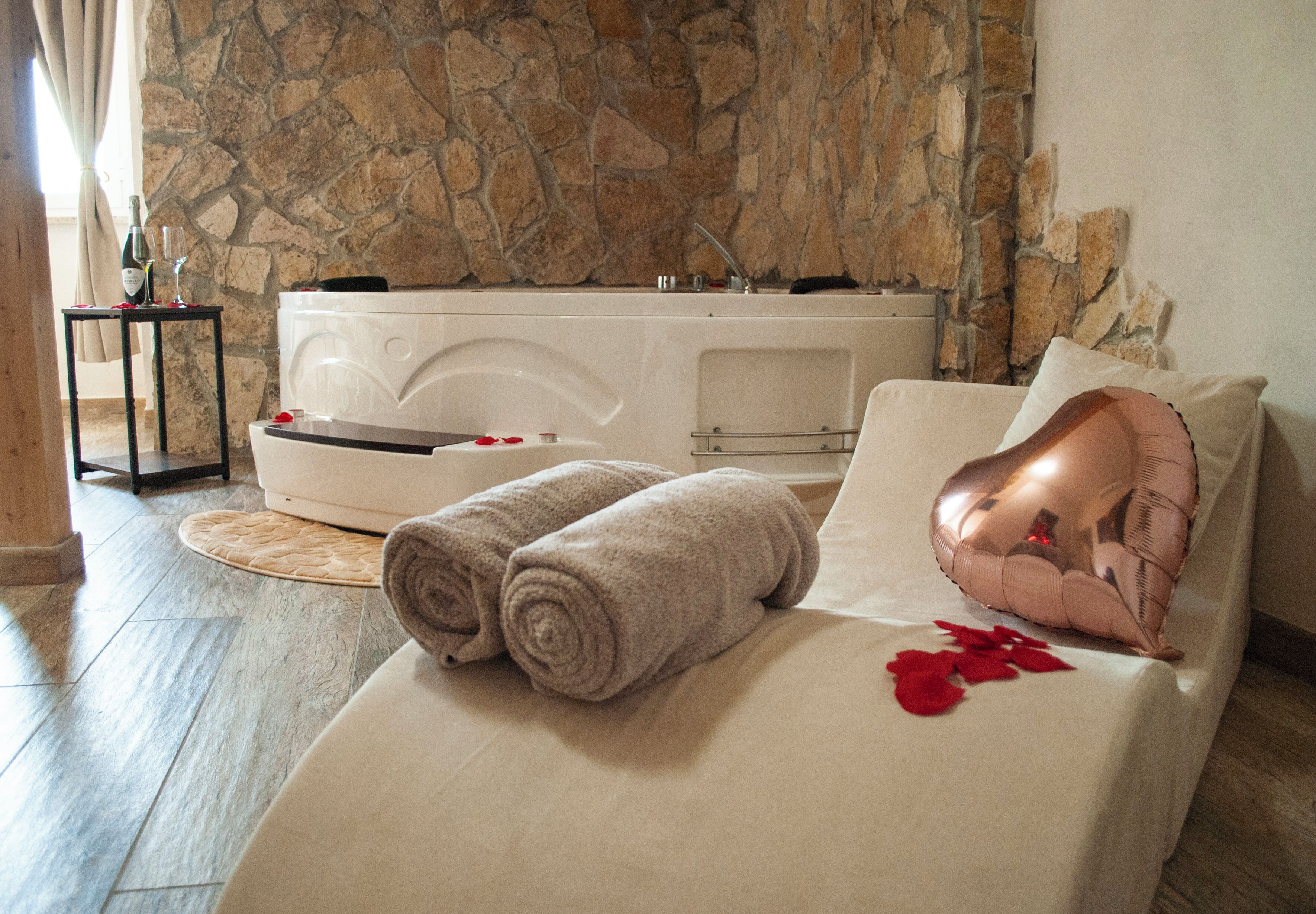 Luxury Tek Büyük Yataklı Oda | Ücretsiz kablosuz İnternet 