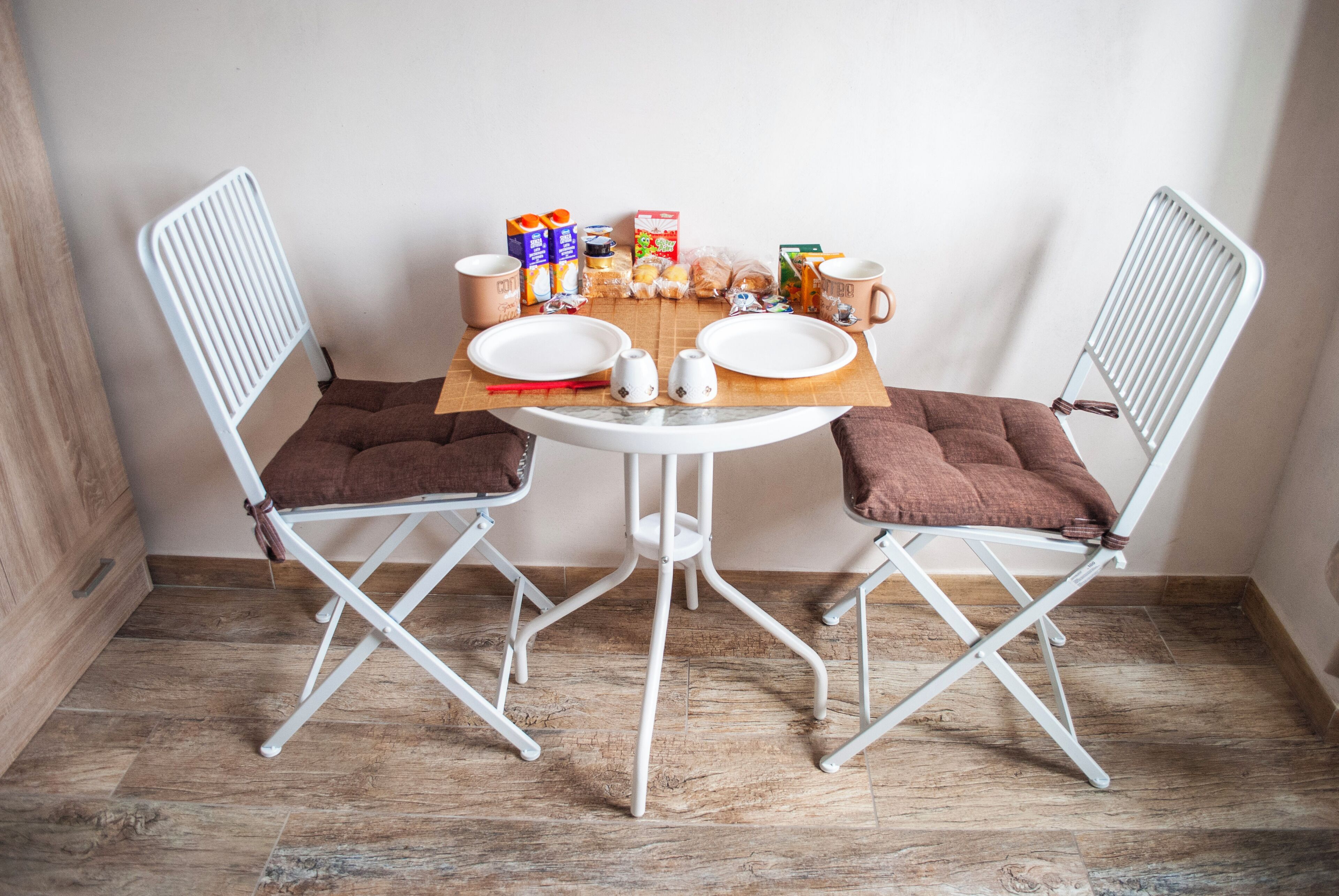 Free daily self-serve breakfast