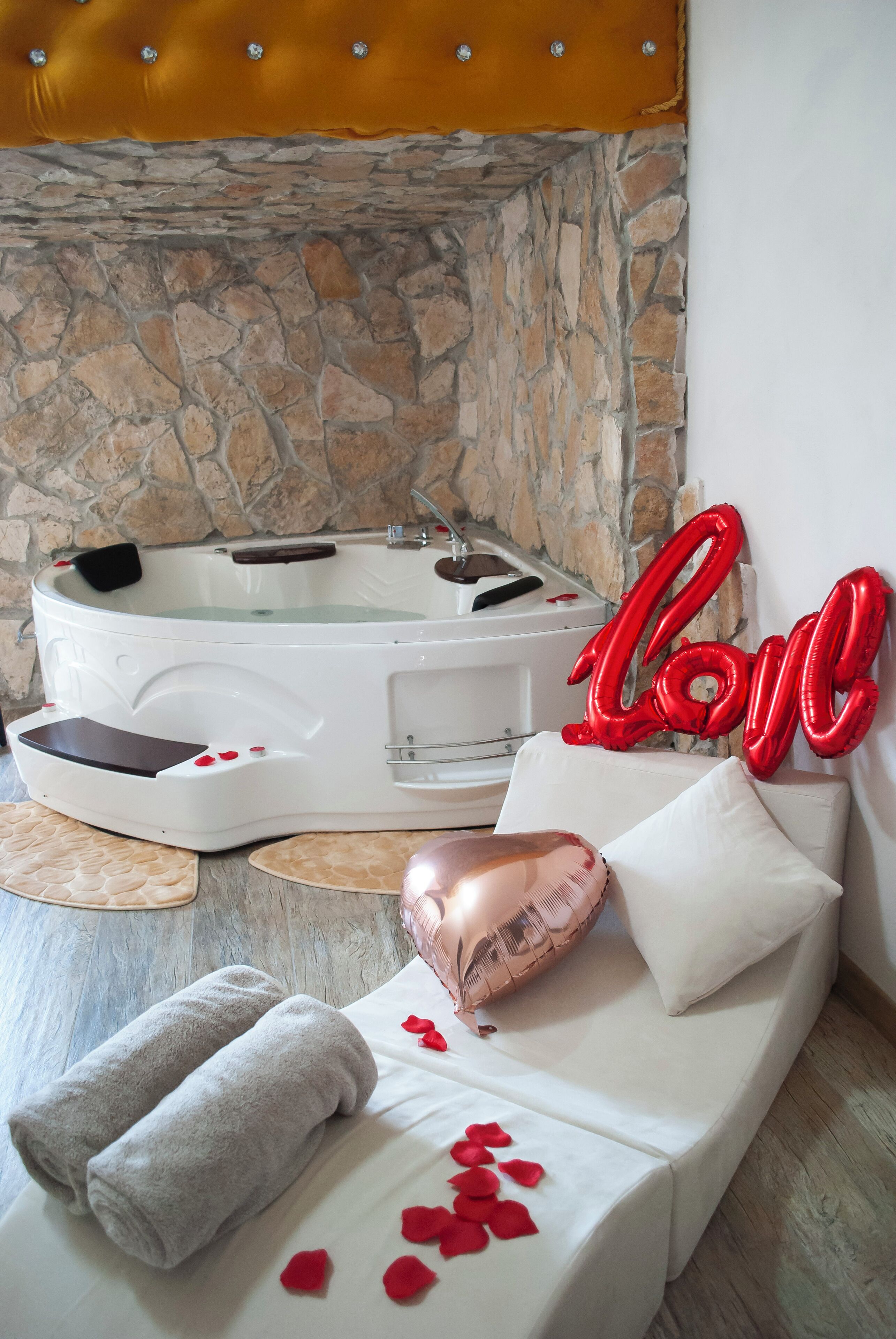 Luxury Tek Büyük Yataklı Oda | Ücretsiz kablosuz İnternet 