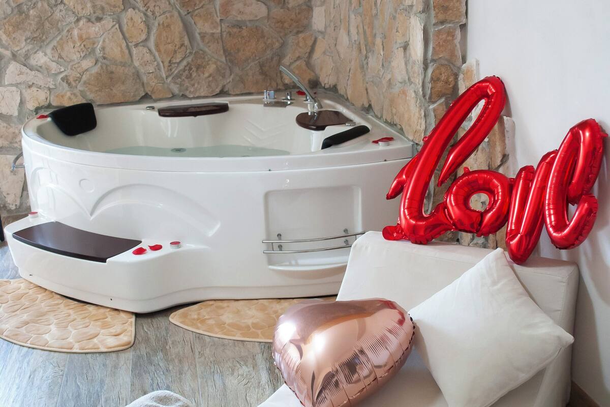 Luxury Double Room | Free WiFi