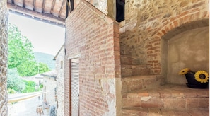 Property grounds - Tiziano-Leonardo - Villa Amedeo Tuscan countryside (Brenna)