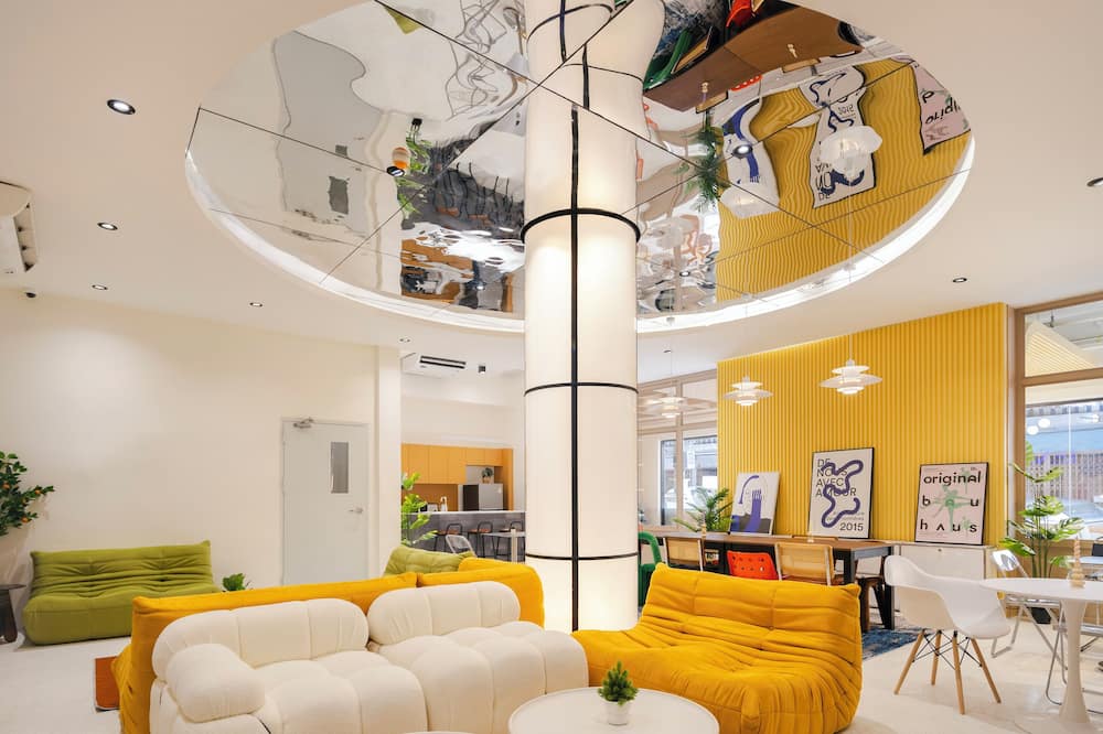 Bembis Hotel Charoenakorn 10