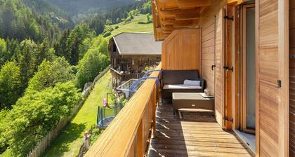 Traditional Apartment "Waldstille" in Idyllic Nature, Balcony and Wi-Fi