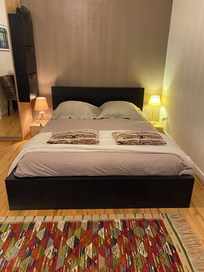 Iron/ironing board, Internet, bed sheets - Charming apartment in the heart of Strasbourg and the Christmas markets. (Strasbourg)