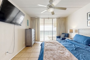 3 bedrooms, iron/ironing board, Internet, bed sheets - 10th-Floor 3BR w/ Views: Suntide III - Unit 1008 (South Padre Island)