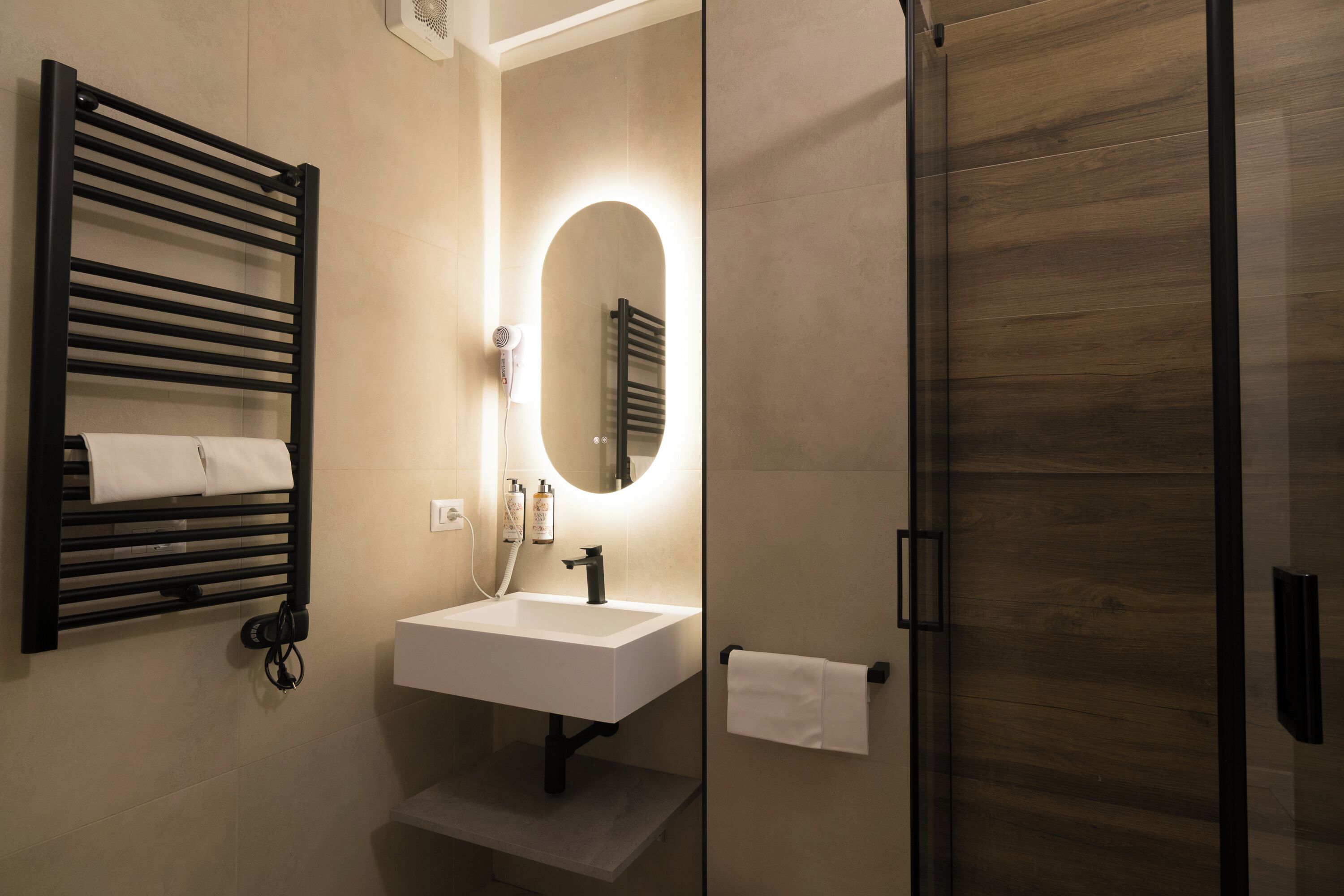 Superior Double or Twin Room | Bathroom | Shower, hair dryer, towels, soap