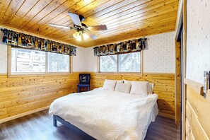 Iron/ironing board, Internet, bed sheets