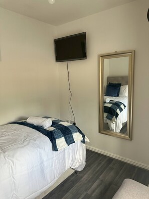 Room, 1 Bedroom | 1 bedroom - Room-haven Only Single Room (Dagenham)