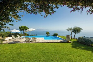 Pool - Villa Pelagos & guest house, undoubtedly has one of the best views in Corfu. (Corfu)