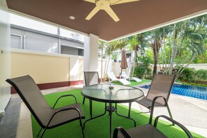 Terrace/patio - Pattaya Private pool villa 4 Bedrooms 5 Bathrooms near by Jomtien Beach (Muang Pattaya)
