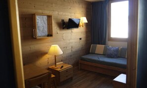 Interior - Studio for 4 People (Les Allues)