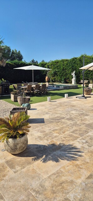 Restauration extérieure