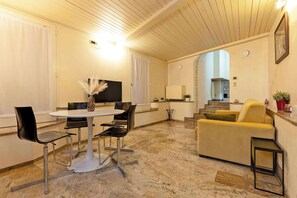 Dining - Bed&Art - Immobili e Soluzioni Rent (Bergamo)