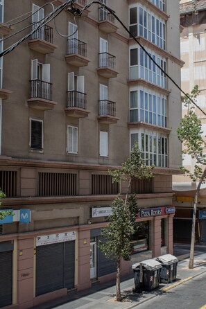 Mobile Home | Exterior - Apartment in Las Palmas Near Playa de Las Canteras (Las Palmas de Gran Canaria)