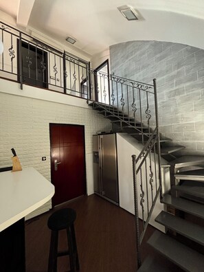 Duplex Deluxe - utsikt mot staden | Vardagsrum