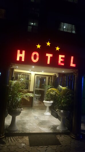 مدخل المنشأة