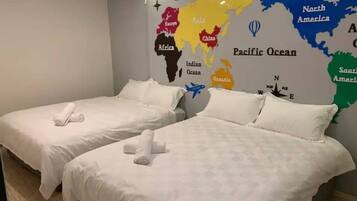 Family Room | Free WiFi, bed sheets