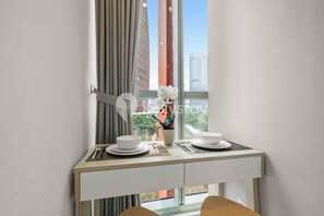 Apartment, 1 Bedroom, City View | Dining room - Coriva by Kozystay - TB Simatupang (Jakarta)