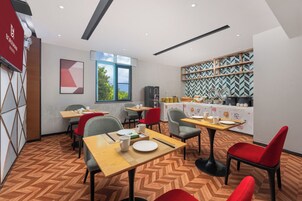 Colazione a buffet inclusa, servita tutte le mattine 