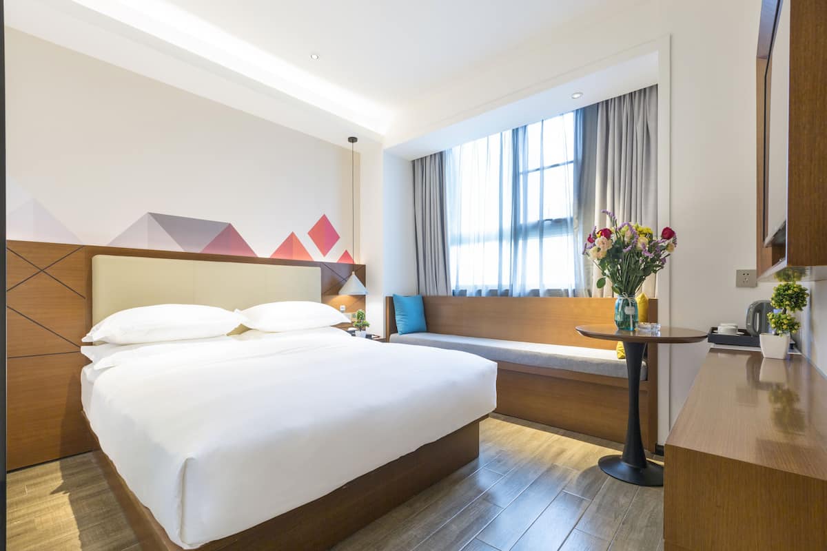 베이직 더블룸, 시내 전망 | 노트북 작업 공간, 무료 WiFi