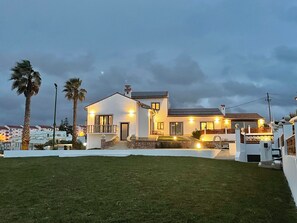 Exterior - The Ocean- Beach front villa with amazing sunsets (Carvoeira)