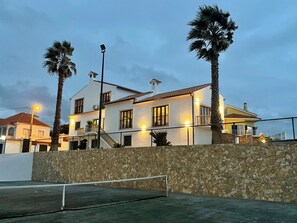 Exterior - The Ocean- Beach front villa with amazing sunsets (Carvoeira)