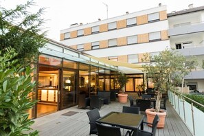 Terrace/patio - Luna Inn (Stuttgart)