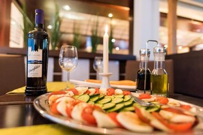 Daily continental breakfast (EUR 16.90 per person) - Luna Inn (Stuttgart)