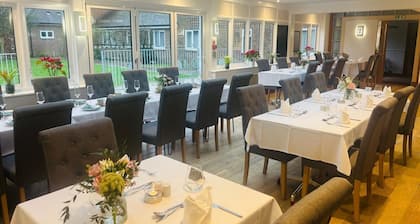 The Little Silver Country Hotel