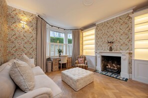 Living area - Hidden Secrets, by Veeve (London)