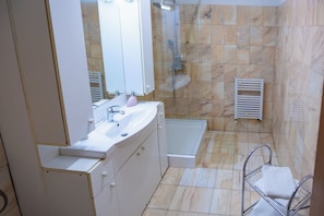 Double Room | Bathroom | Separate tub and shower, towels, soap, shampoo