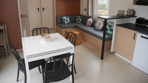 บ้านเคลื่อนที่พรีเมียม | บริเวณ นั่งเล่น