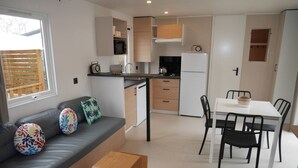 บ้านเคลื่อนที่พรีเมียม | บริเวณนั่งเล่น