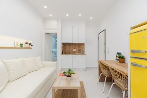 Superior Studio, Balcony, City View | Living area - Lemon pie by halu (Thessaloniki)