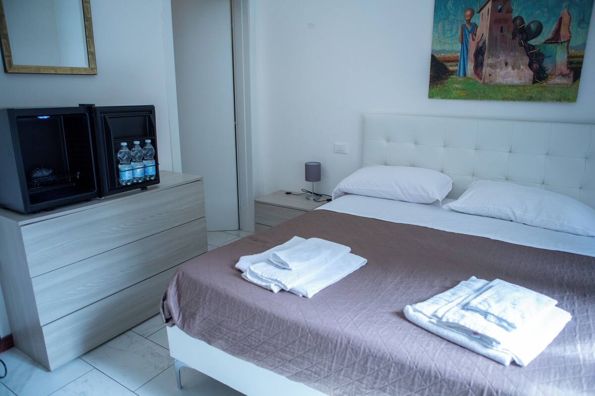 Deluxe Double Room | Desk, free WiFi