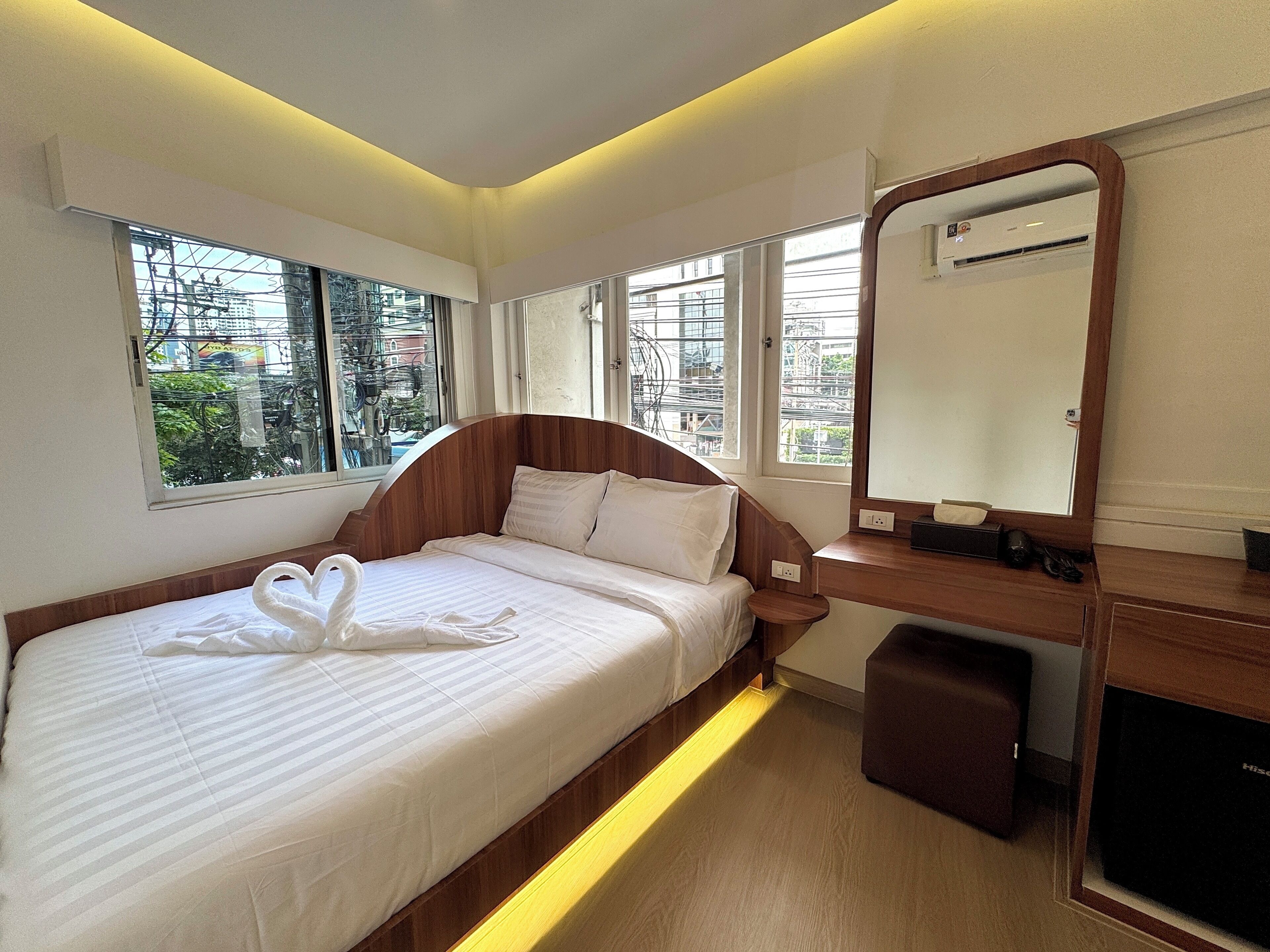 Standard Double Room, City View | Desk, laptop workspace, free WiFi