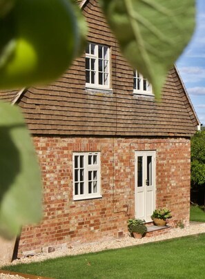 تفاصيل الفندق من الخارج