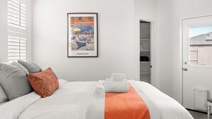 3 soverom, skrivebord, strykejern/-brett og wi-fi (inkludert)