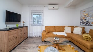 TV - Apartman Sabina 2 by Villas Guide (Fažana)